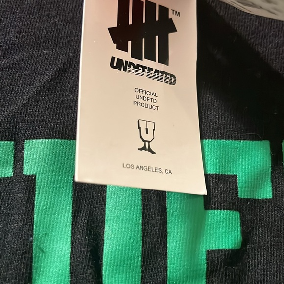 Undefeated The Fightin Champs Short sleeve T Shirt black Mens Size Small - Picture 7 of 15